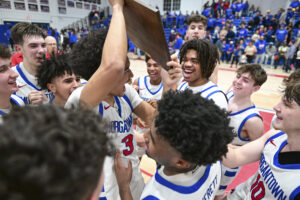 Mohigans win regional over rival Hawks, head back to state tournament with a three-peat in sight
